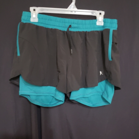 Bundle of womans athletic wear size M-L - Picture 3 of 11